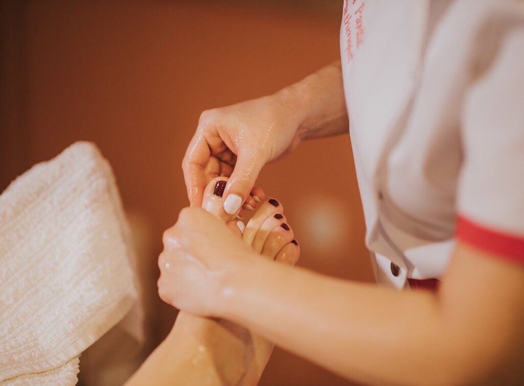 Professional head and foot massage service at home in Dehradun for relaxation and wellness